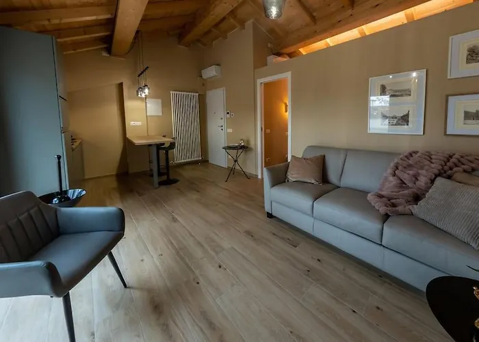 Bright Hall Centro Storico شقة ريجّو إيميليا